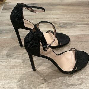 Stuart Weitzman Size 9 Elegant Black Women's Heels